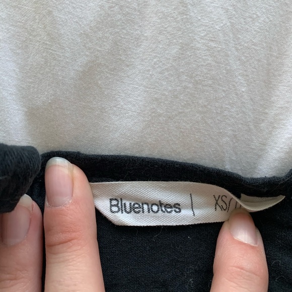 BLACK HALTER CROP TOP - Picture 3 of 3